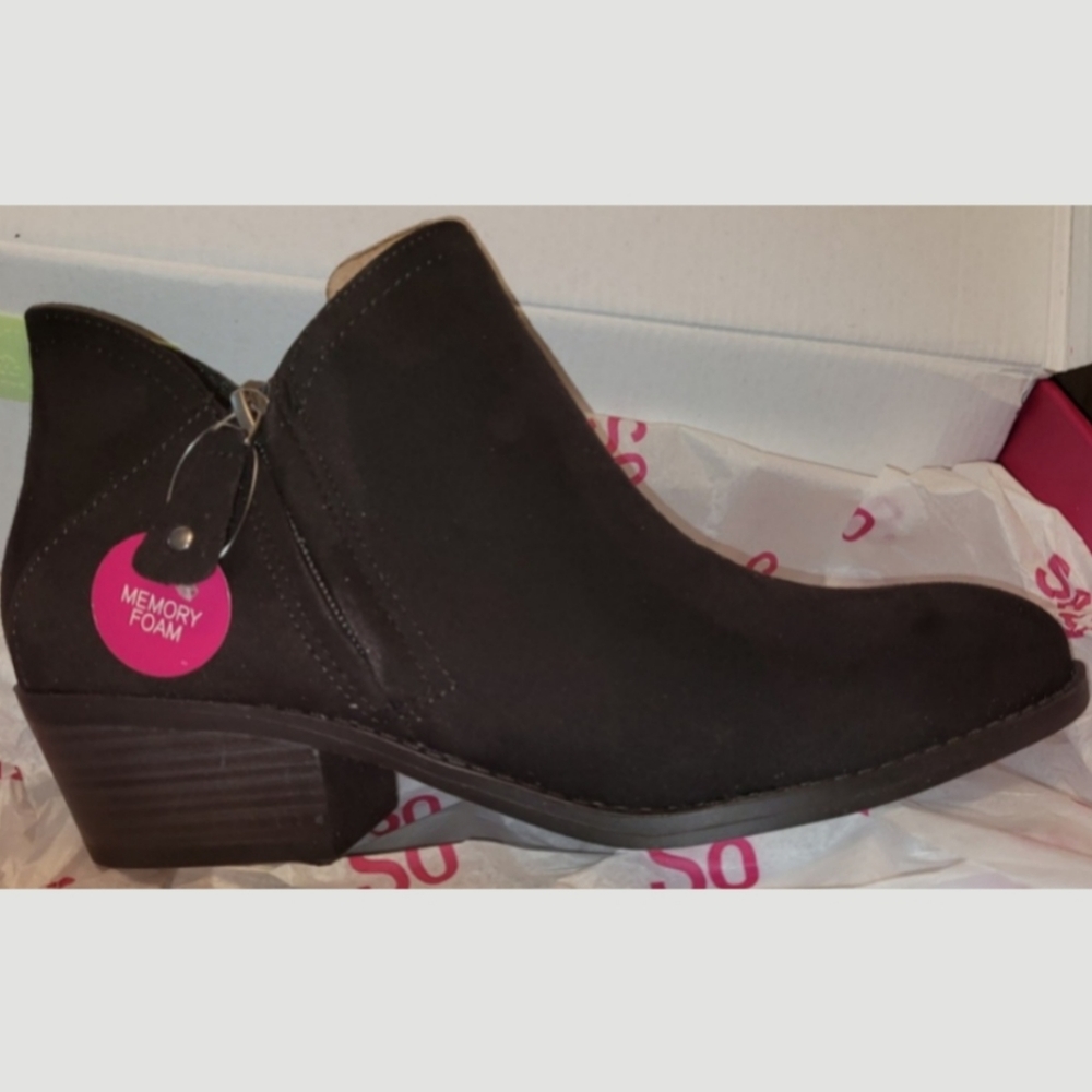 Black Angelfish Faux Suede Ankle Boot